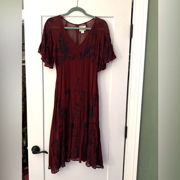 Midi Anthropologie (Maeve) maroon dress with embroidery - Picture 1 of 4